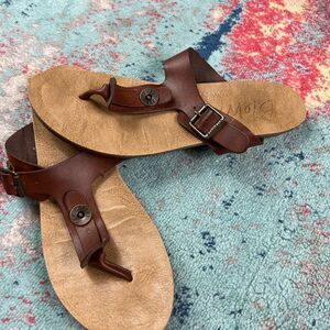 Blowfish Womens Thong Brown Sandals Size 8